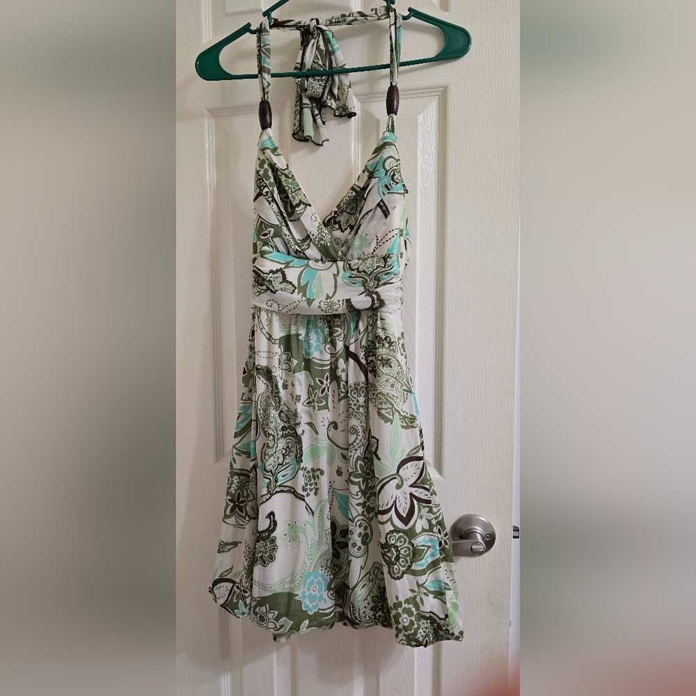 Floral Green and White Dress Size M